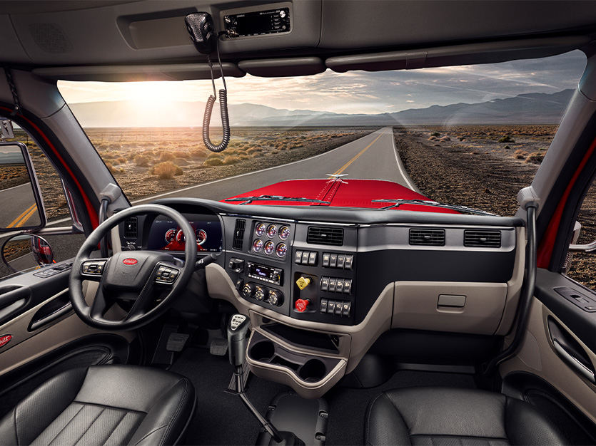 Peterbilt 589 interior