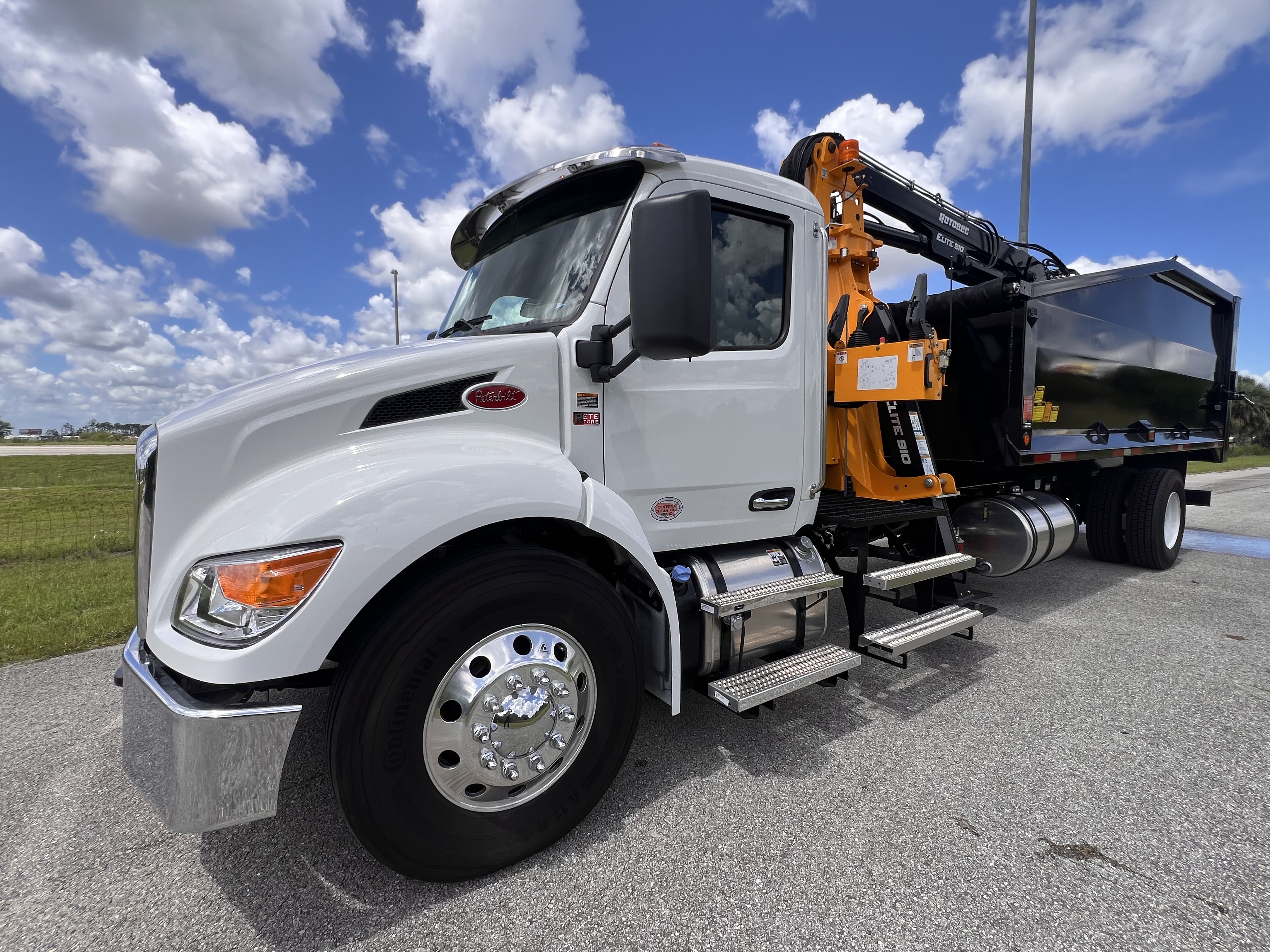 2026 Peterbilt 537