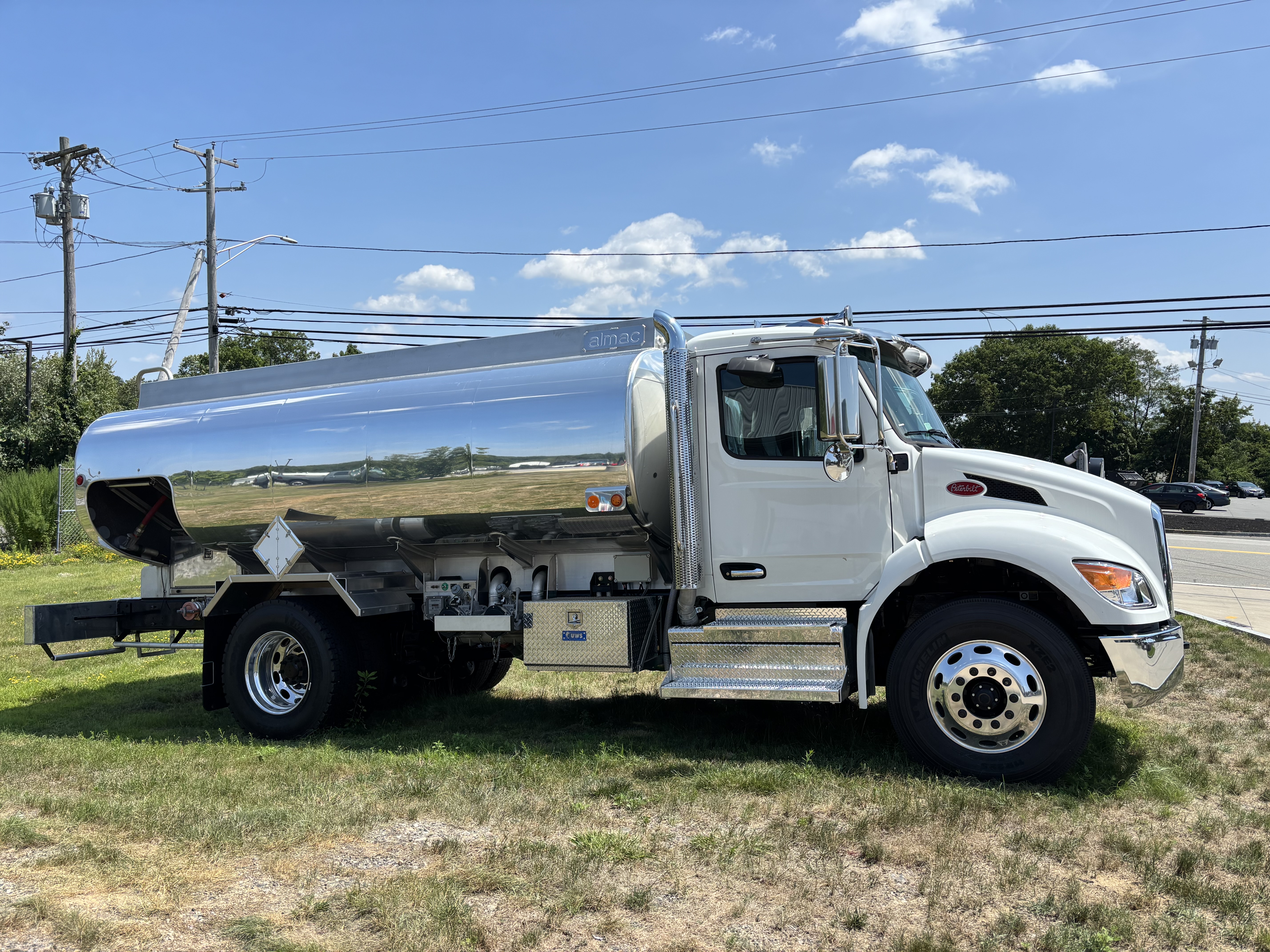 2025 Peterbilt 537