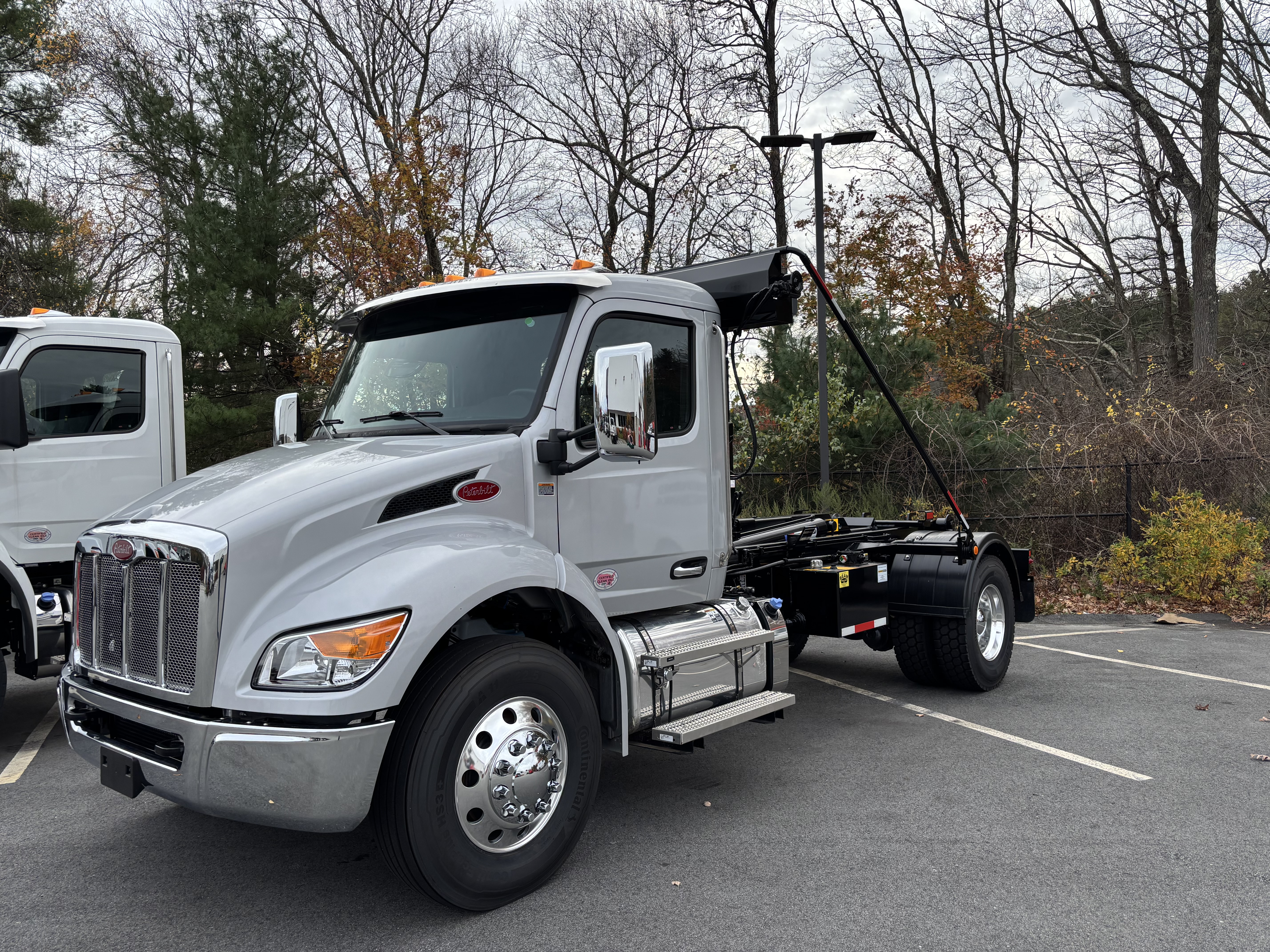 2025 Peterbilt 536
