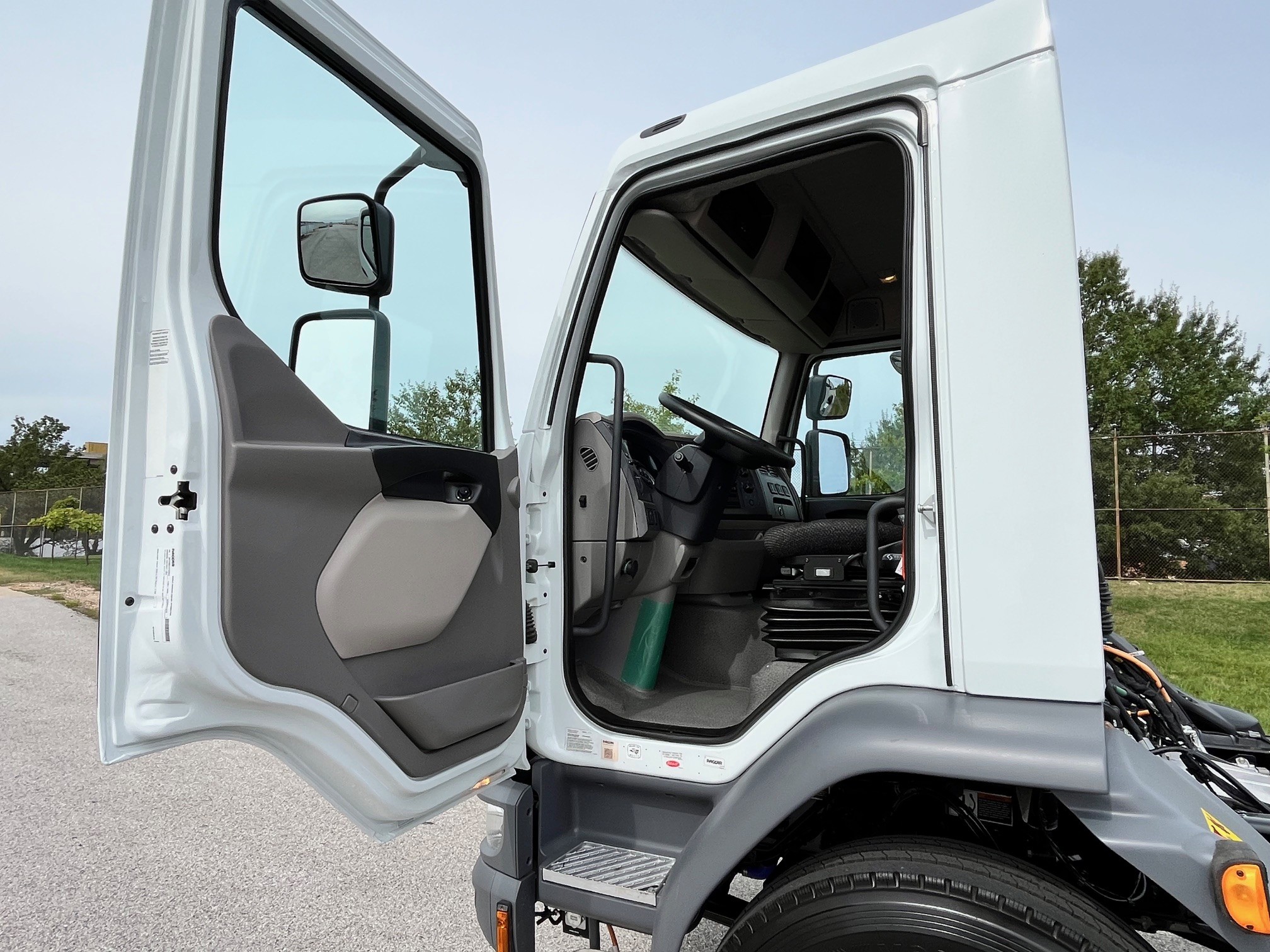 2026 Peterbilt 220