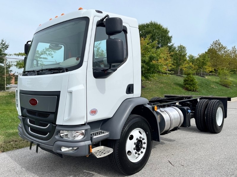 2026 Peterbilt 220