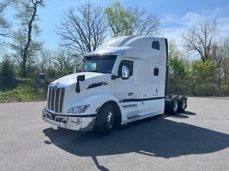 2023 Peterbilt 579