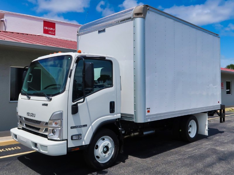 2026 Isuzu NPR-HD / 14,500 GVWR