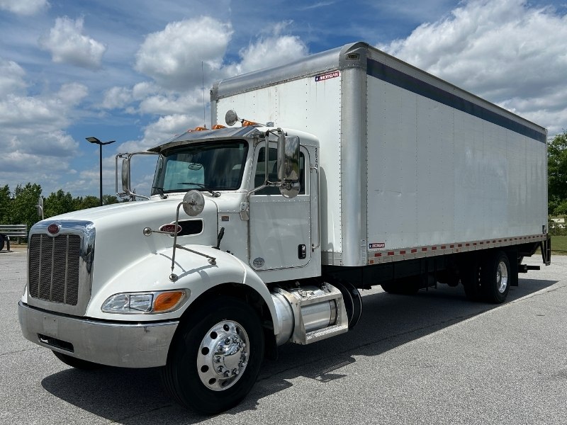 2020 Peterbilt 337