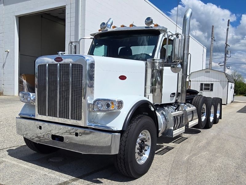 2027 Peterbilt 589