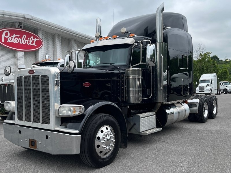 2022 Peterbilt 389