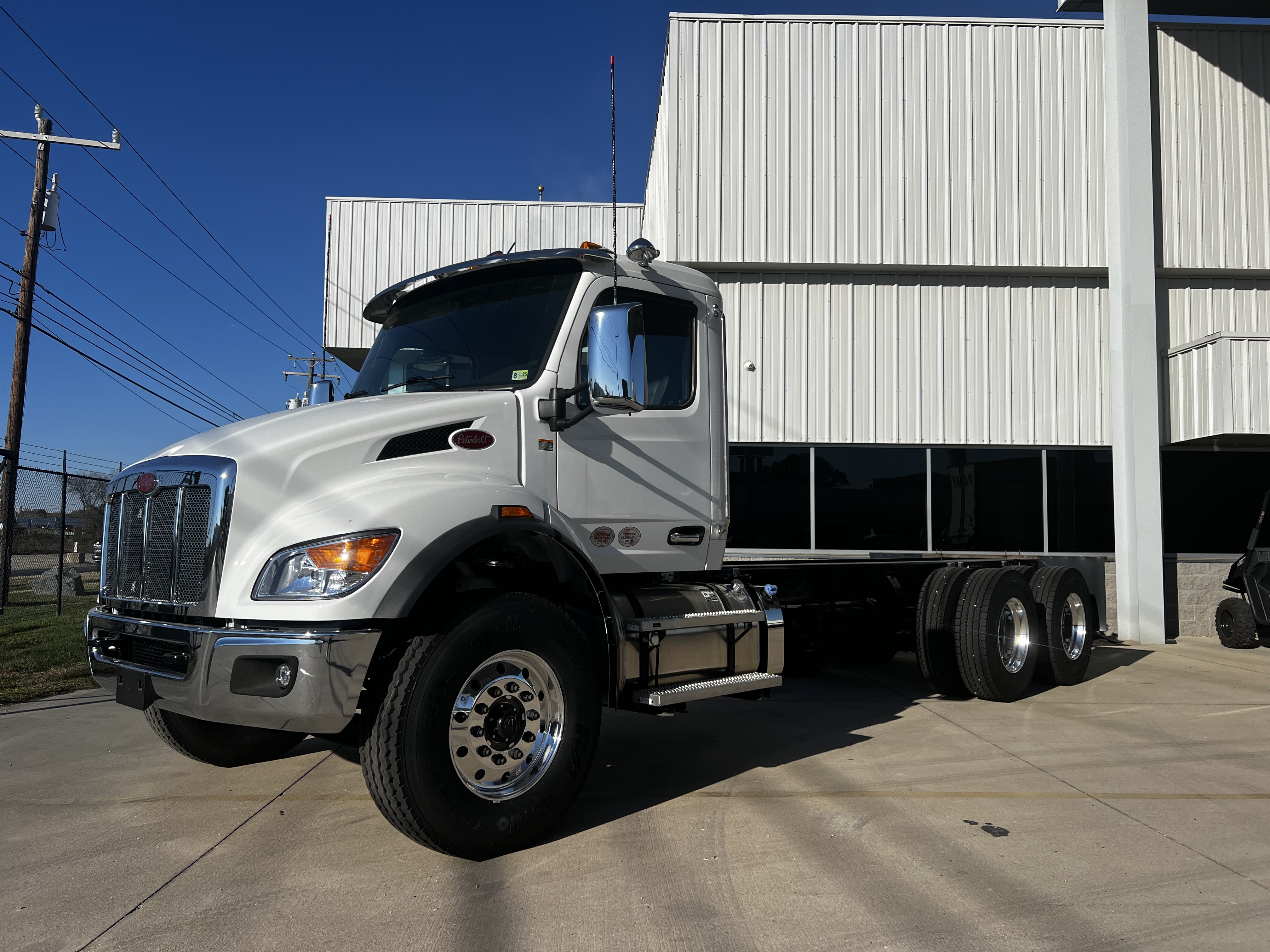 2025 Peterbilt 548